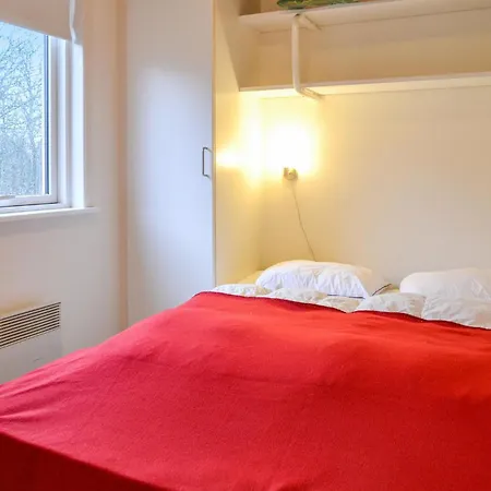 2 Bedroom Cozy In グランストゥ